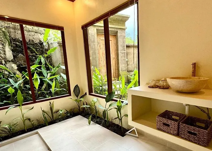 Superior One Bedroom W Stunning Waterfall View