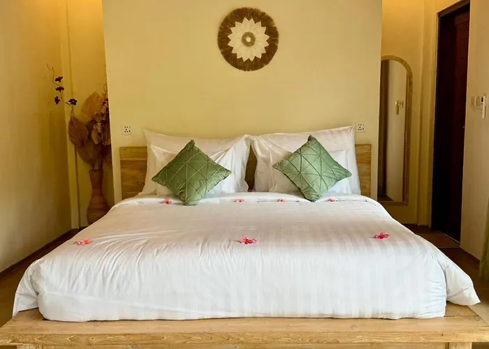 Superior One Bedroom W Stunning Waterfall View * ウブド